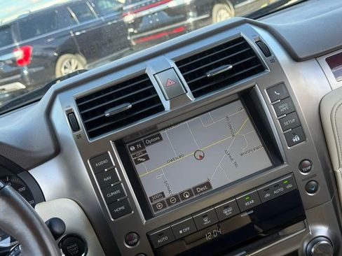 Used 2019 Lexus GX 460 Premium w/ Premium Package image 5