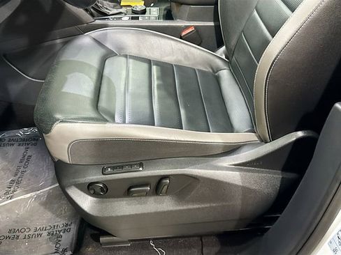 Used 2021 Volkswagen Atlas SEL Premium R-Line image 20