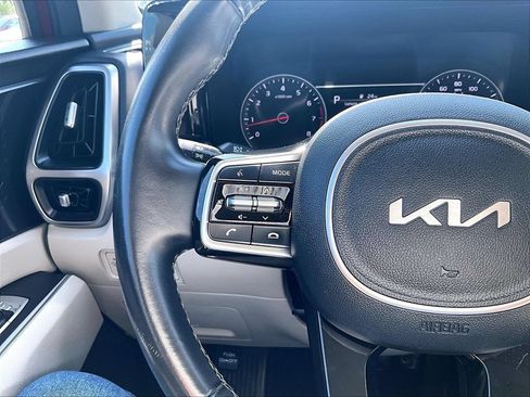 Used 2023 Kia Sorento S FWD image 19