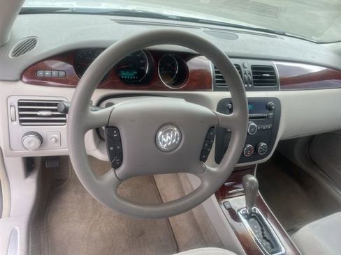 Used 2006 Buick Lucerne CX image 25