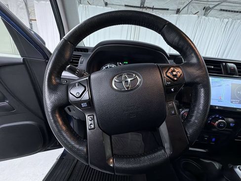 Certified 2023 Toyota 4Runner TRD Off-Road Premium w/ Moonroof Package AWD/4WD image 17