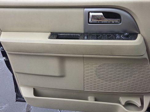 Used 2017 Ford Expedition Limited w/ Equipment Group 301A image 28