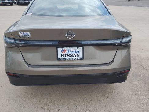 New 2026 Nissan Sentra SV w/ Floor Mat Package FWD image 6