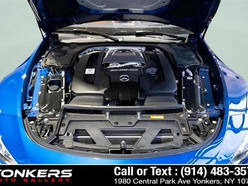 Used 2022 Mercedes-Benz SL 55 AMG 4MATIC w/ Driver Assistance Package image 62