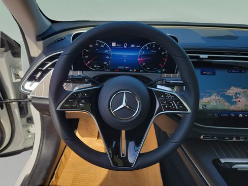 Used 2026 Mercedes-Benz E 350 4MATIC Sedan image 21