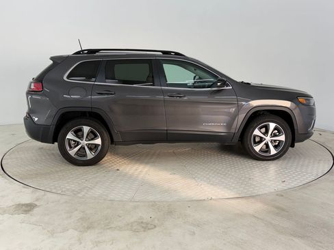 Used 2022 Jeep Cherokee Limited image 8