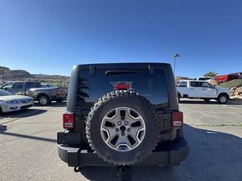 Used 2016 Jeep Wrangler Unlimited Rubicon w/ Max Tow Package image 4