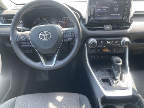 Used 2019 Toyota RAV4 XLE w/ Convenience Package image 15