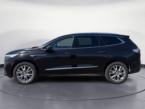 Used 2023 Buick Enclave Essence w/ Experience Buick Package FWD image 2