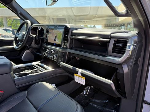 New 2025 Ford F350 Platinum image 28