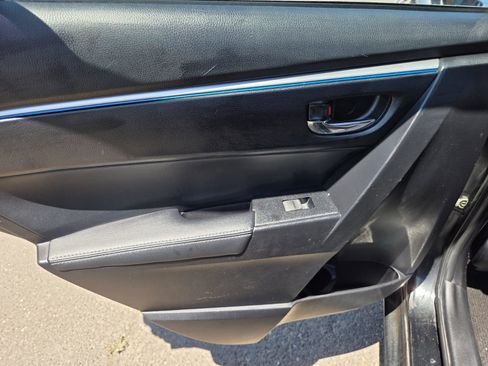 Used 2016 Toyota Corolla S FWD image 9