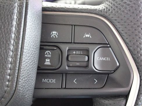 Certified 2025 Toyota Tacoma TRD Off-Road w/ TRD Off Road Upgrade Package AWD/4WD image 31
