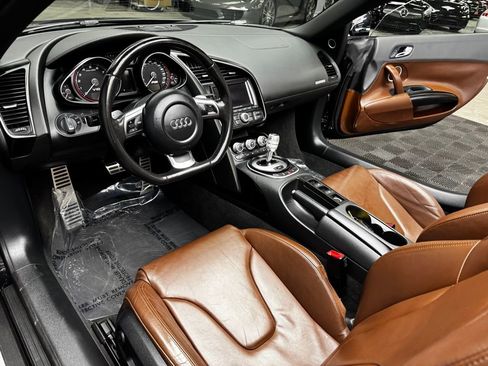 Used 2011 Audi R8 V10 AWD/4WD image 36