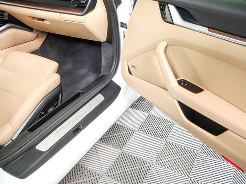 Certified 2020 Porsche 911 Carrera S w/ Premium Package image 21