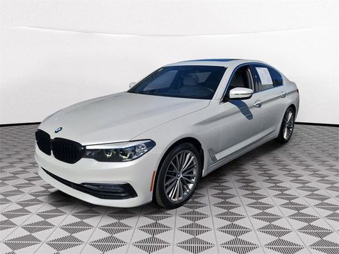 Used 2018 BMW 530i w/ Premium Package image 3