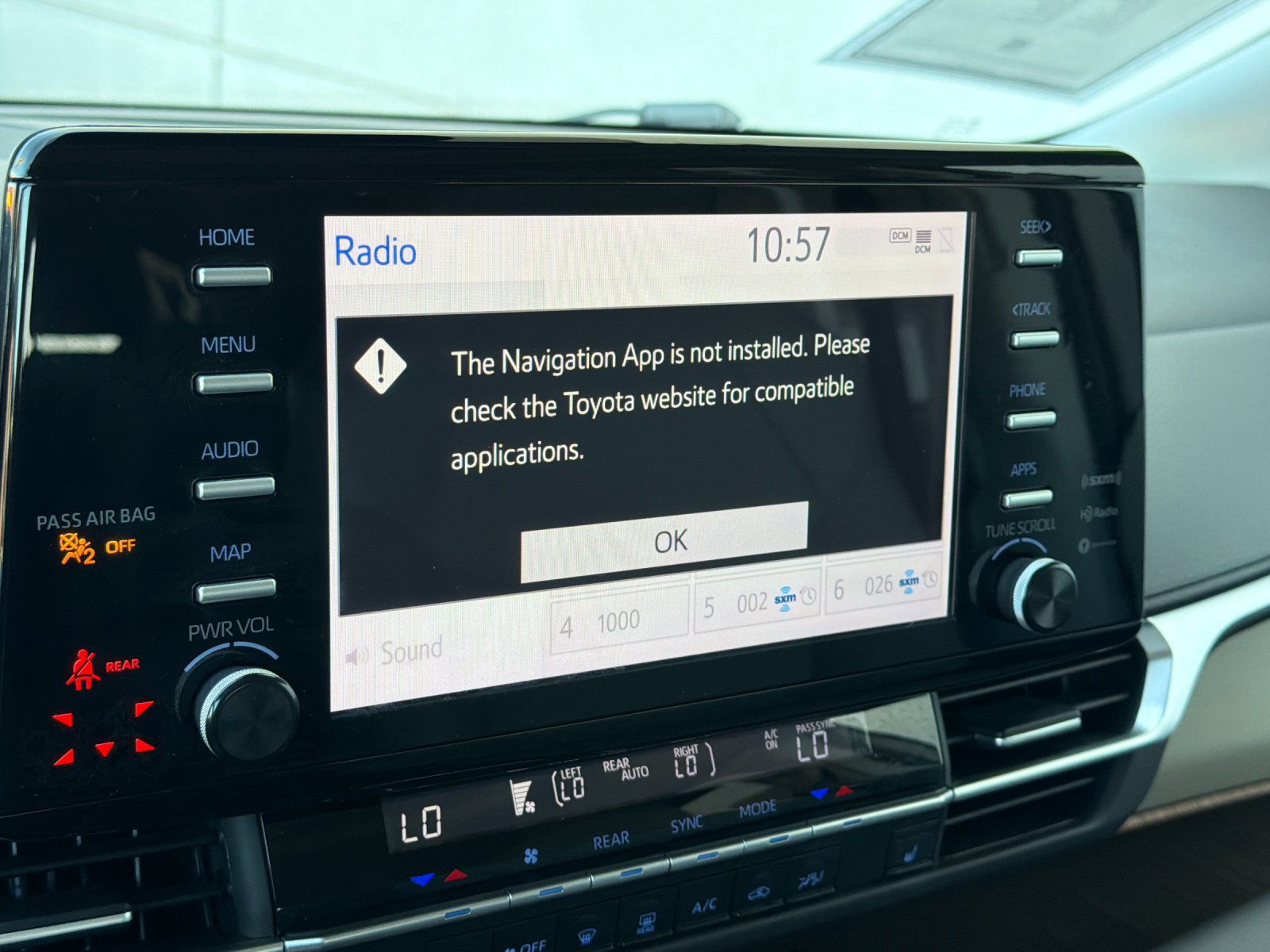 Used 2022 Toyota Sienna XLE FWD image 35