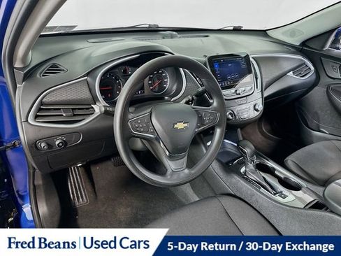 Used 2023 Chevrolet Malibu LT FWD image 16