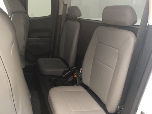 Used 2019 Chevrolet Colorado W/T RWD image 18