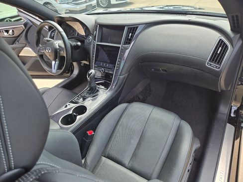 Used 2018 INFINITI Q60 Red Sport 400 w/ Sensory Package 3.0T Sport image 11