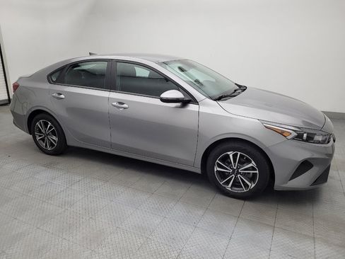 Used 2023 Kia Forte LXS w/ LXS Technology Package FWD image 11