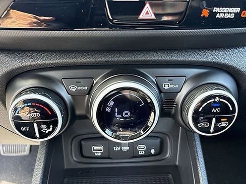 Used 2026 Hyundai Venue SEL image 31