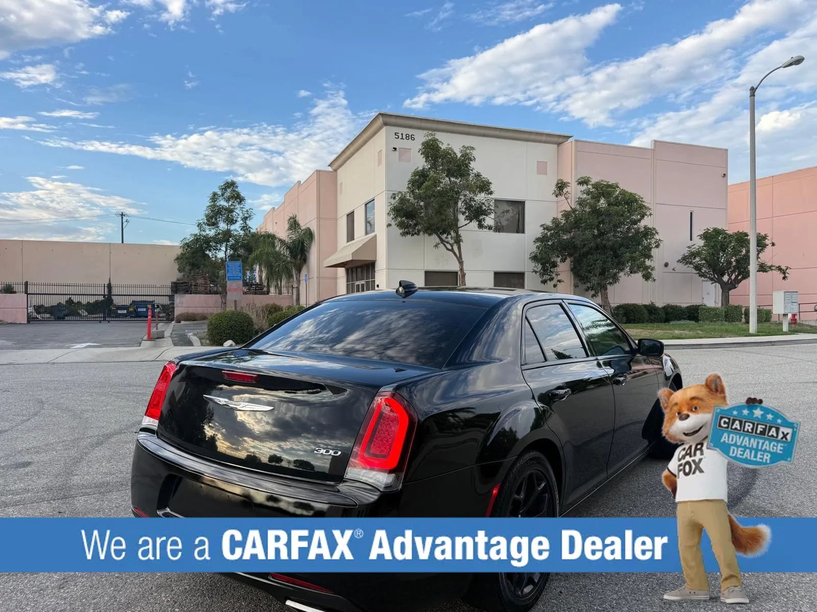 Used 2019 Chrysler 300 Touring RWD image 7