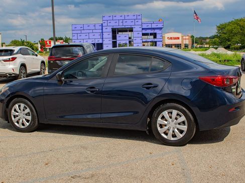 Used 2015 MAZDA MAZDA3 i SV FWD image 6