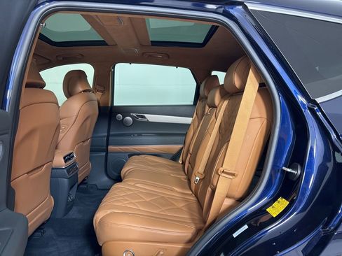 Used 2025 Genesis GV80 3.5T Prestige image 18