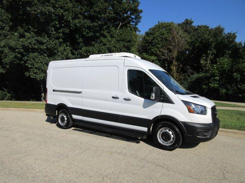 Used 2021 Ford Transit 250 Medium Roof w/ Load Area Protection Package RWD image 5