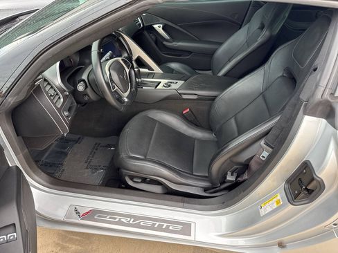Used 2017 Chevrolet Corvette Stingray Coupe w/ 1LT RWD image 12