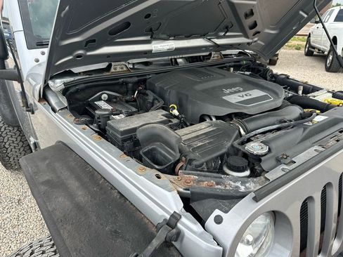 Used 2015 Jeep Wrangler Sport w/ Connectivity Group image 32