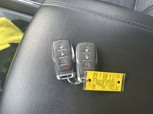Used 2023 RAM 1500 Big Horn AWD/4WD image 40
