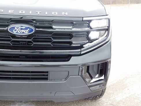 New 2026 Ford Expedition Active image 9