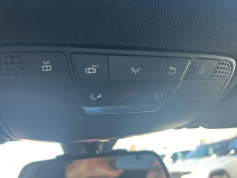 Used 2018 Mercedes-Benz C 300 Sedan image 39