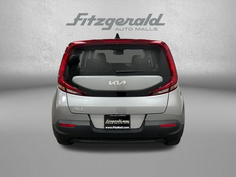 Used 2022 Kia Soul S FWD image 4