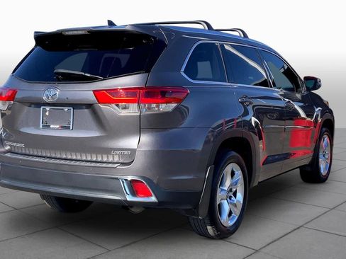 Used 2018 Toyota Highlander Limited image 13