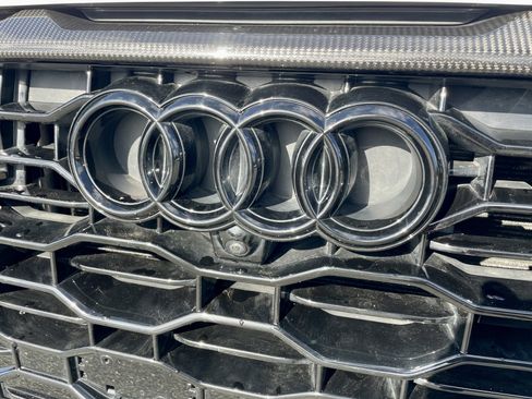 Used 2024 Audi RS Q8 4.0T image 32