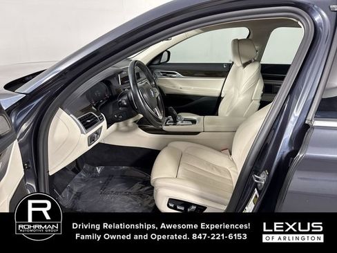Used 2020 BMW 740i xDrive 740i xDrive w/ Cold Weather Package image 4