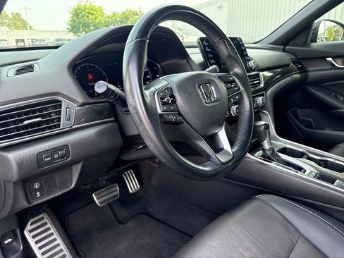 Used 2019 Honda Accord Sport image 10