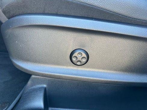 Certified 2025 Mercedes-Benz GLA 250 image 8