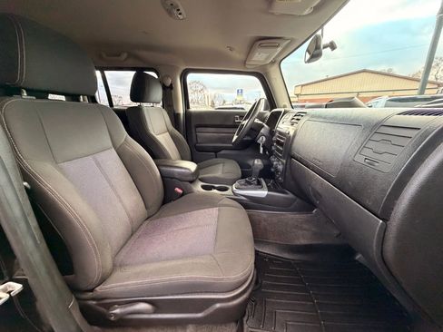 Used 2010 HUMMER H3 AWD/4WD image 19