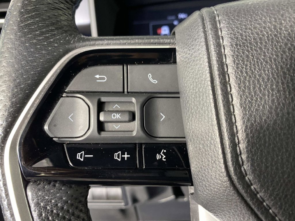 Used 2023 Toyota Tundra Platinum AWD/4WD image 18