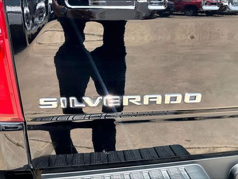 Used 2020 Chevrolet Silverado 1500 Custom w/ Infotainment Package RWD image 31