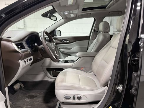 Used 2023 GMC Acadia SLT w/ Technology Package image 10