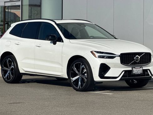 Used 2024 Volvo XC60 T8 Ultimate w/ Protection Package Premier AWD/4WD image 7