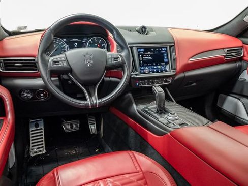 Used 2022 Maserati Levante Trofeo AWD/4WD image 7