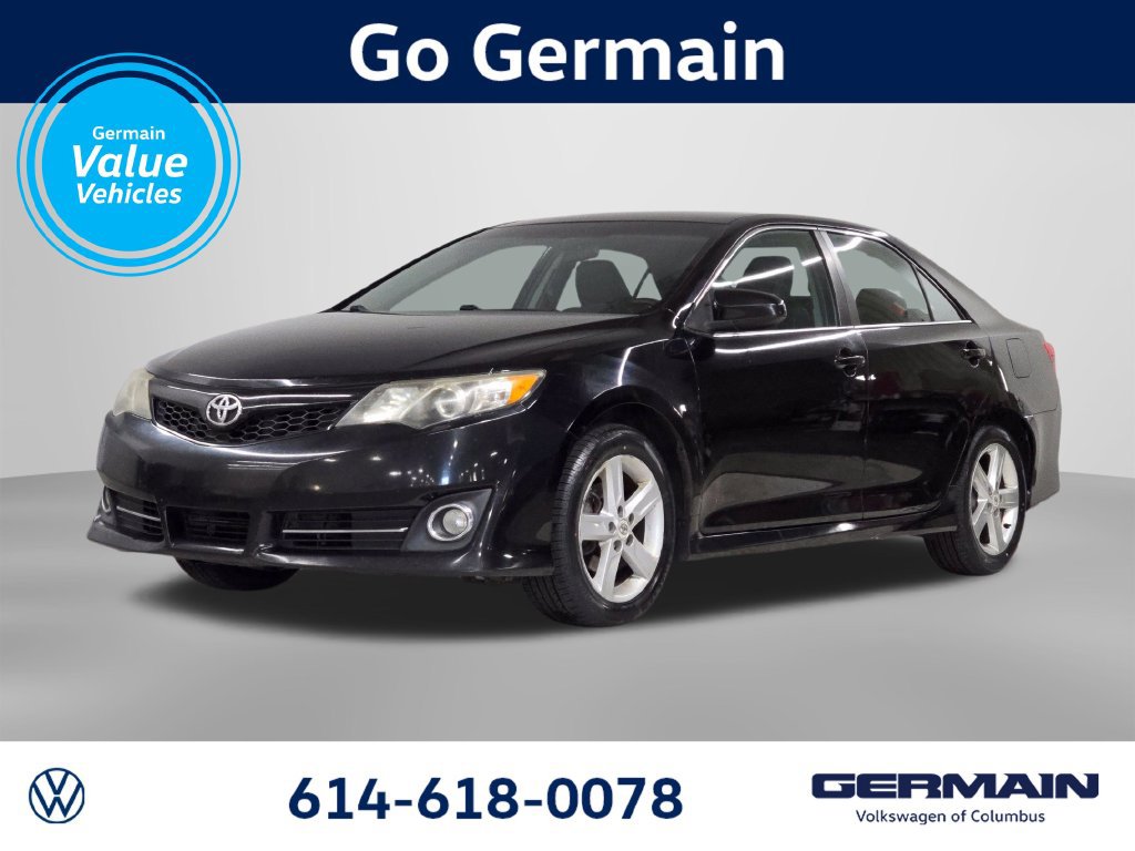 Used 2012 Toyota Camry SE FWD image 1