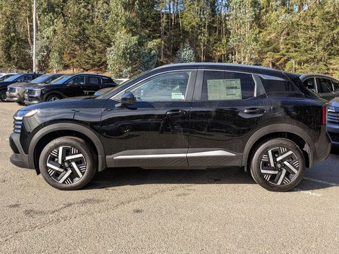 New 2026 Nissan Kicks SV image 8