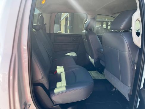 Used 2018 RAM 2500 Tradesman w/ Chrome Appearance Group AWD/4WD image 14