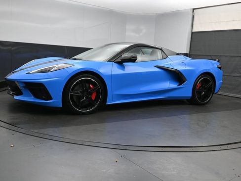 Used 2022 Chevrolet Corvette Stingray Premium Conv w/ Z51 Performance Package RWD image 9
